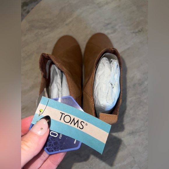 NEW TOMS Kelsey Wedge Pull On Booties Ankle Suede Pull Tab Cognac Tan Size 7 - Picture 6 of 11